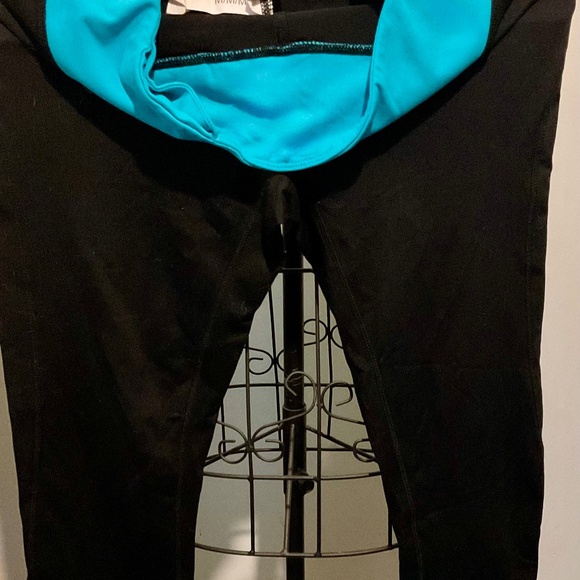 ‘’ENERGY ‘’  LEGGINGS  SIZE MEDIUM ,,  NOT WORN - Picture 1 of 3